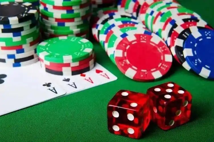 pvjbet slot mobile app interface showing live-dealer blackjack table and account balance